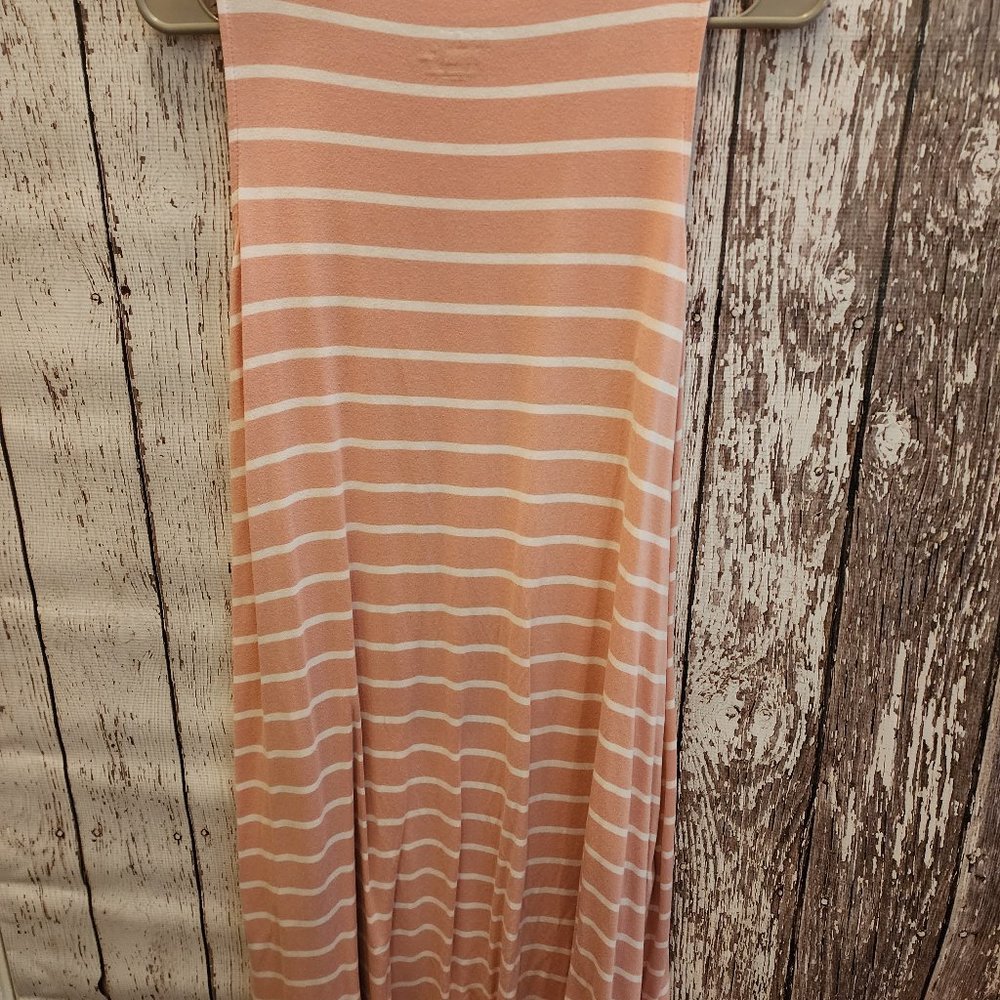 Time and Tru Sleeveless Summer Dress